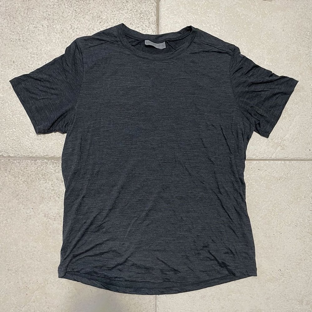 ICEBREAKER sphere MERINO WOOL t-shirts (charcoal LARGE)